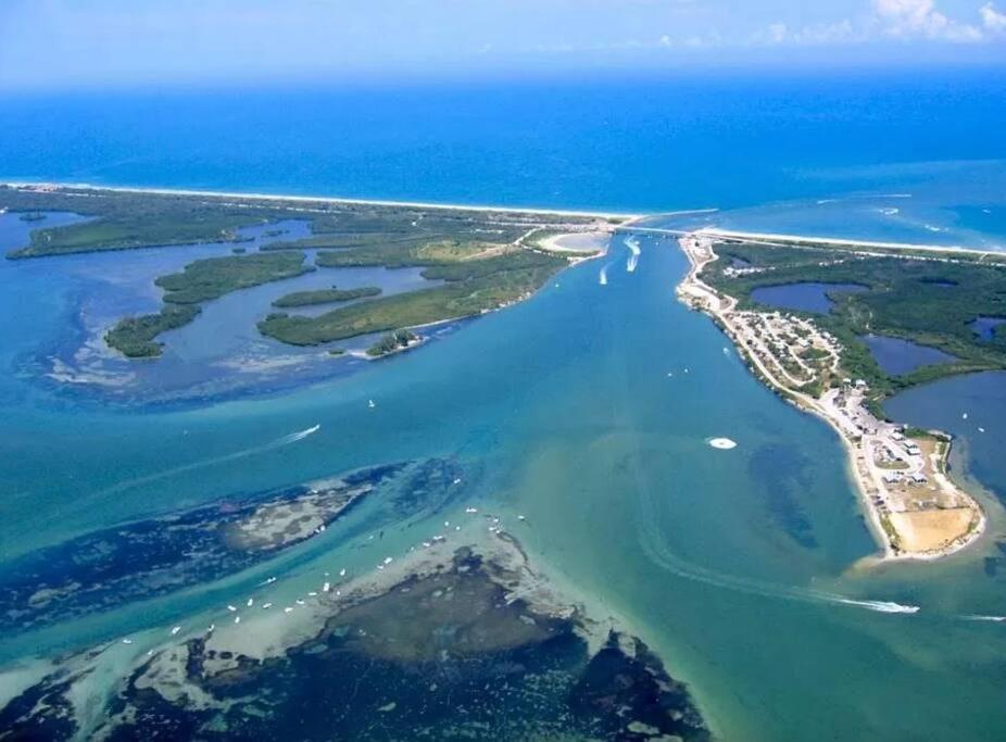 Beach Paradise Getaway - 200Ft From Beach! Sebastian Eksteriør billede